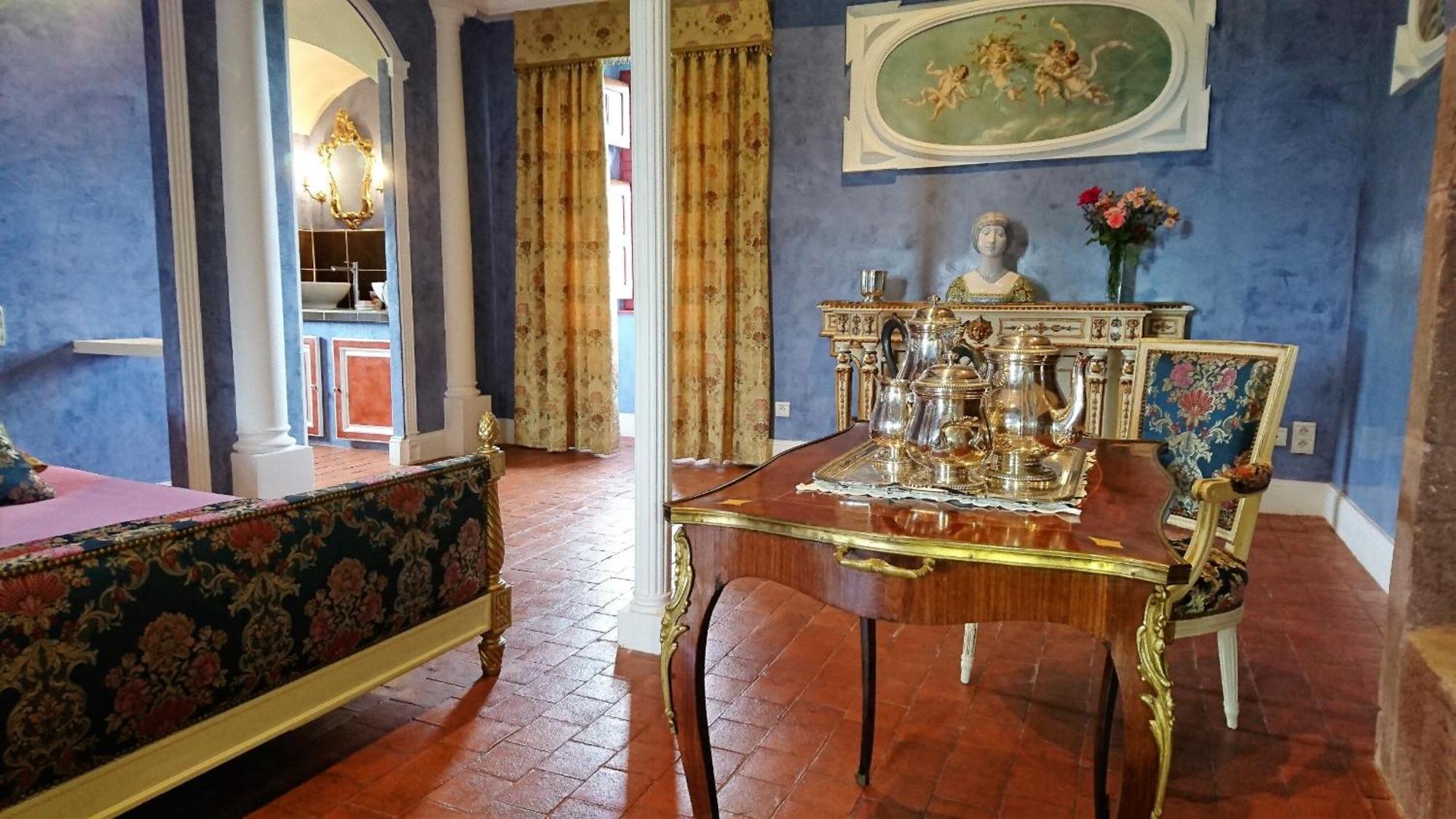 Chateau La Servayrie - Chambre D'Hotes Marcillac-Vallon Zimmer foto